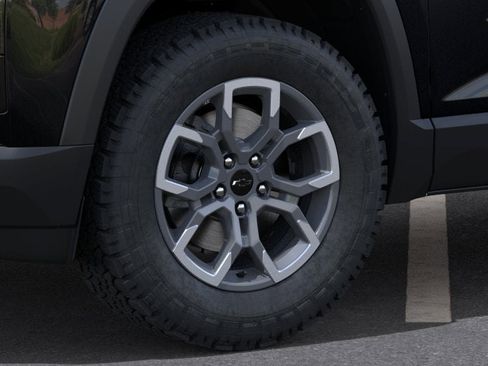 New 2026 Chevrolet Equinox ACTIV w/ Convenience Package III AWD/4WD image 9