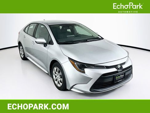 Used 2024 Toyota Corolla LE FWD image 1