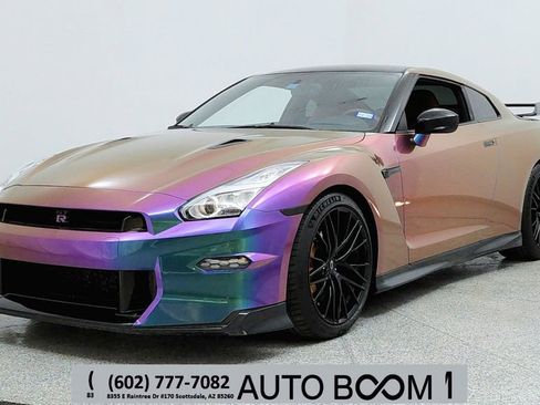 Used 2024 Nissan GT-R Premium w/ Premium Interior Package image 1