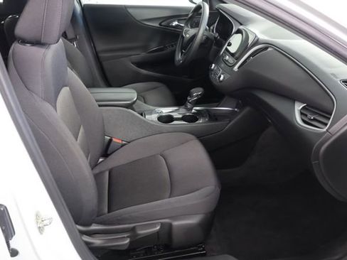 Used 2022 Chevrolet Malibu LT image 22