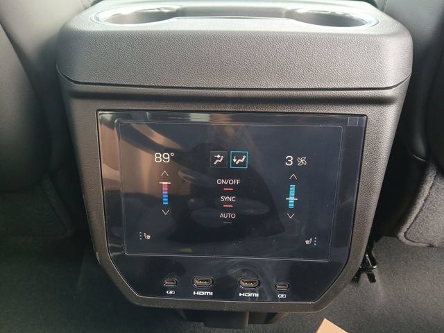 New 2026 GMC Yukon AT4 Ultimate w/ LPO, Illumination Package AWD/4WD image 34