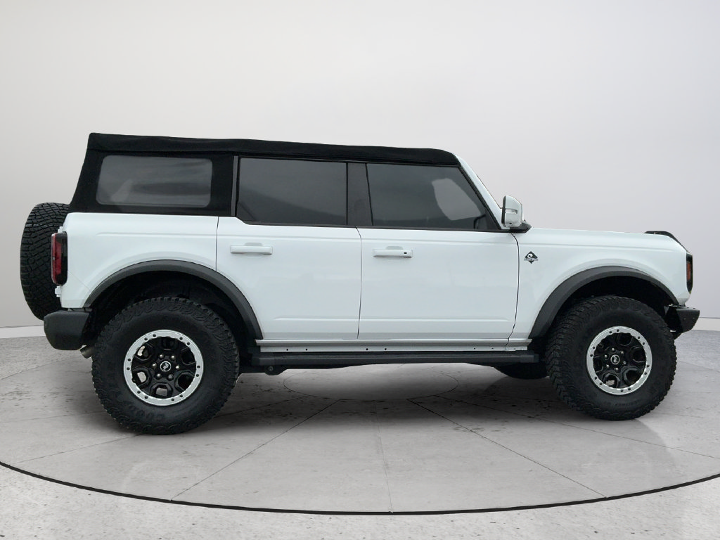 Used 2022 Ford Bronco Outer Banks w/ Sasquatch Package AWD/4WD image 8