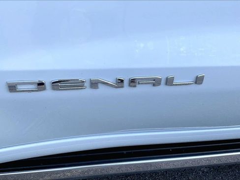 Used 2026 GMC Sierra 1500 Denali Ultimate AWD/4WD image 8