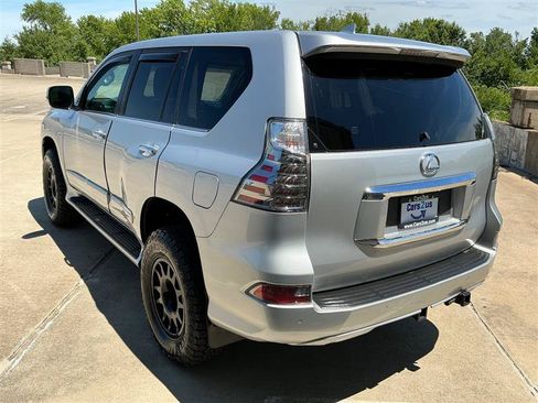 Used 2016 Lexus GX 460 w/ Premium Package AWD/4WD image 4