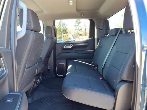 Used 2022 Chevrolet Silverado 1500 RST image 12