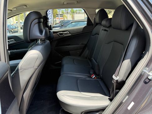 Used 2023 Kia Sportage EX FWD image 32