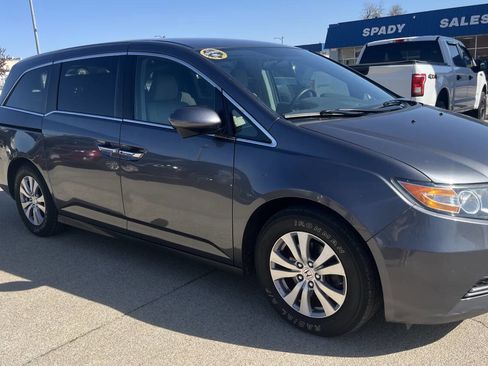 Used 2017 Honda Odyssey SE image 8