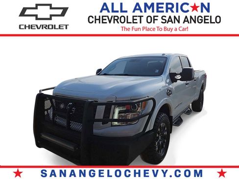 Used 2019 Nissan Titan PRO-4X AWD/4WD image 1