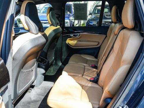 Used 2019 Volvo XC90 T6 Momentum w/ Advanced Package AWD/4WD image 18