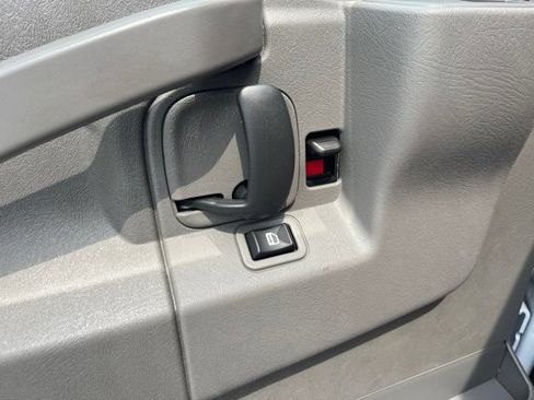 Used 2025 GMC Savana 2500 w/ Driver Convenience Package RWD image 17
