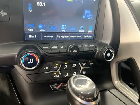 Used 2017 Chevrolet Corvette Stingray Coupe w/ 1LT image 15