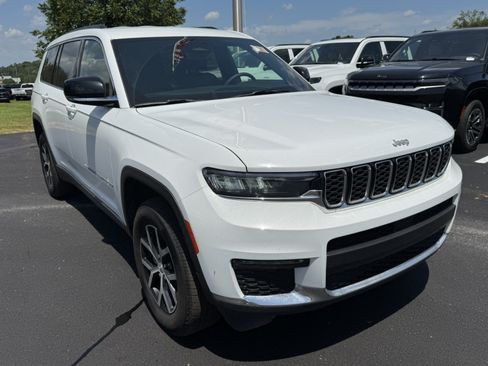 Used 2024 Jeep Grand Cherokee L Limited RWD image 3