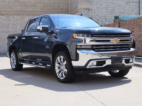 Used 2021 Chevrolet Silverado 1500 LTZ w/ Technology Package AWD/4WD image 2
