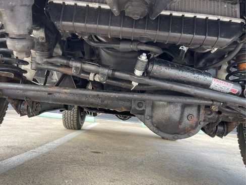 Used 1999 Jeep Wrangler Sahara image 28