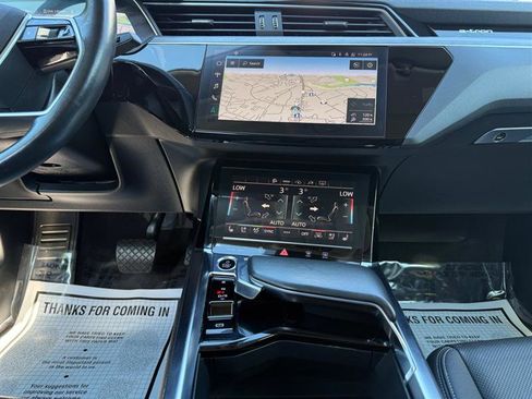 Used 2021 Audi e-tron Premium Plus w/ Premium Plus Package image 12