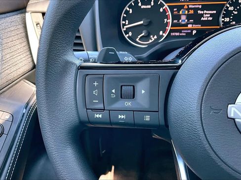 Certified 2023 Nissan Rogue SV image 22