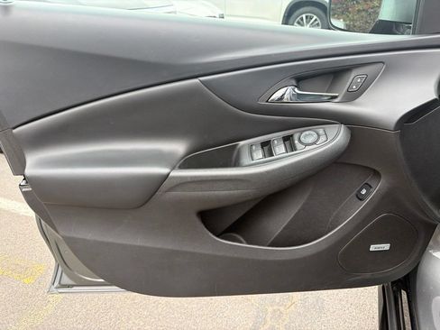 Used 2016 Chevrolet Volt Premier w/ Driver Confidence Package FWD image 7