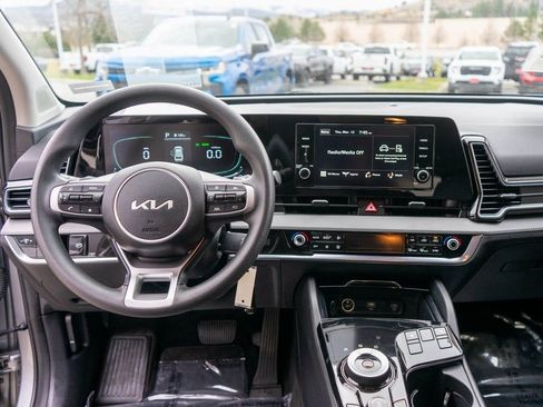 Certified 2023 Kia Sportage LX image 13