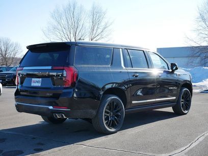 New 2026 GMC Yukon XL Denali w/ Sun & Power Step Package