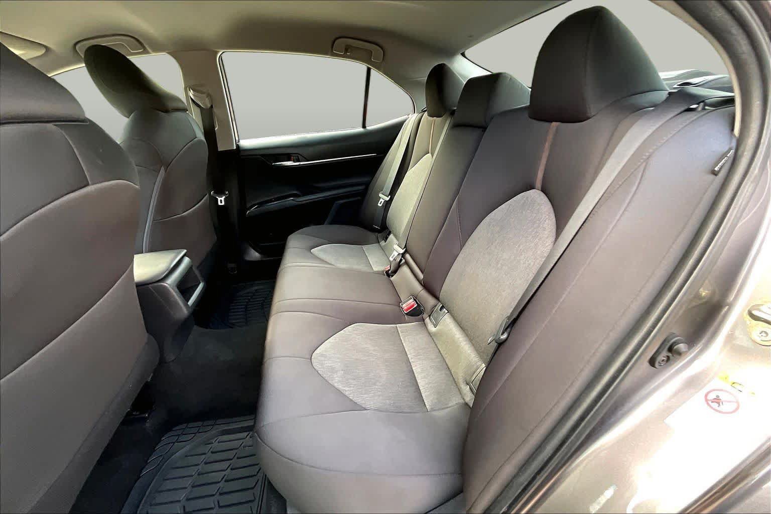 Used 2019 Toyota Camry LE FWD image 20