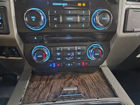 Used 2017 Ford F350 Lariat w/ Lariat Ultimate Package image 55