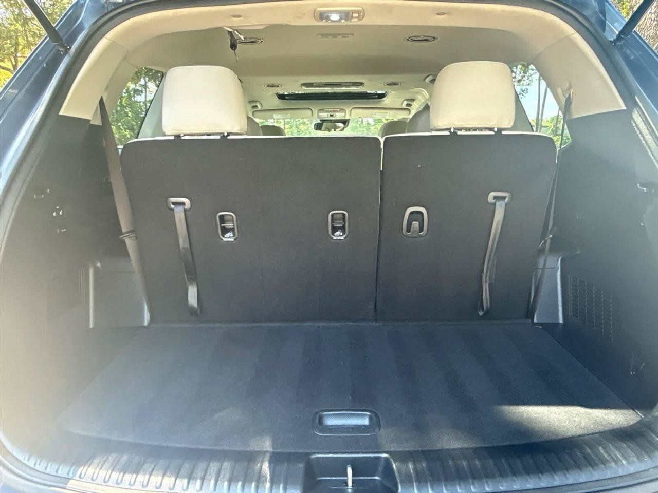 Used 2024 Kia Telluride S w/ S Sunroof Package FWD image 12
