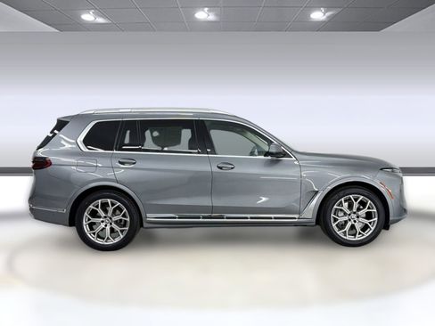 Used 2025 BMW X7 xDrive40i AWD/4WD image 8