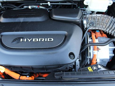 Used 2017 Chrysler Pacifica Platinum image 44