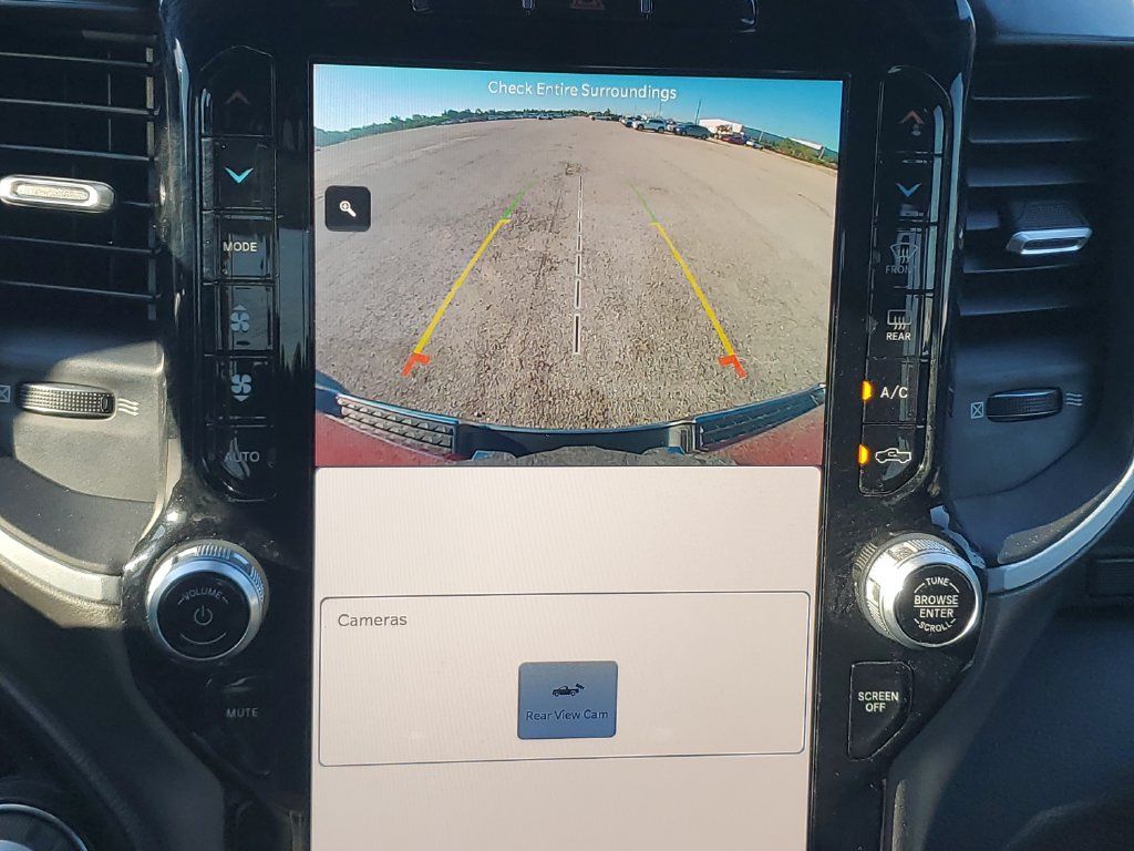 Used 2022 RAM 1500 Big Horn AWD/4WD image 19