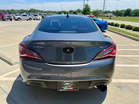 Used 2015 Hyundai Genesis 3.8 RWD image 7