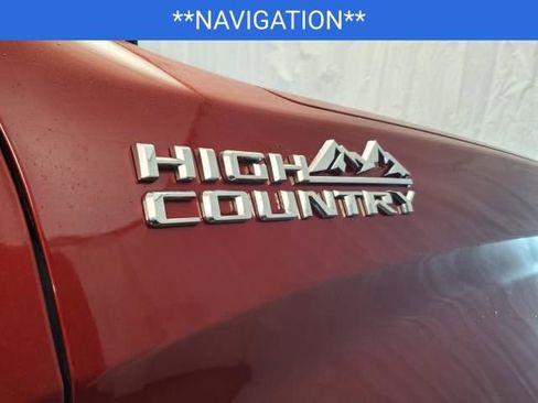Used 2022 Chevrolet Silverado 1500 High Country w/ High Country Premium Package image 9