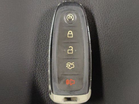 Used 2019 Ford Escape SEL AWD/4WD image 32
