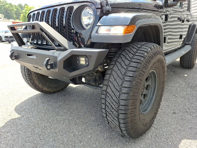 Used 2020 Jeep Gladiator Overland w/ Popular Equipment Package AWD/4WD image 9