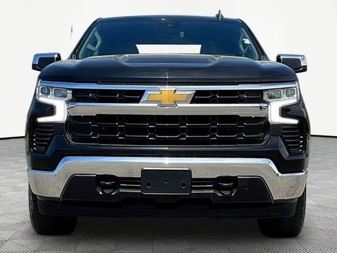 Used 2023 Chevrolet Silverado 1500 LT AWD/4WD image 2