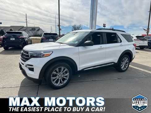 New 2024 Ford Explorer XLT w/ Equipment Group 202A image 3