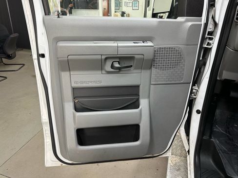 Used 2012 Ford E-250 and Econoline 250 w/ PWR Group image 11