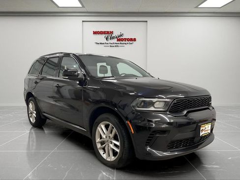 Used 2024 Dodge Durango GT image 1