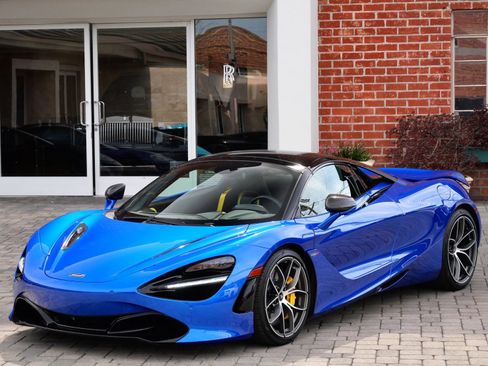 Used 2022 McLaren 720S Luxury RWD image 23