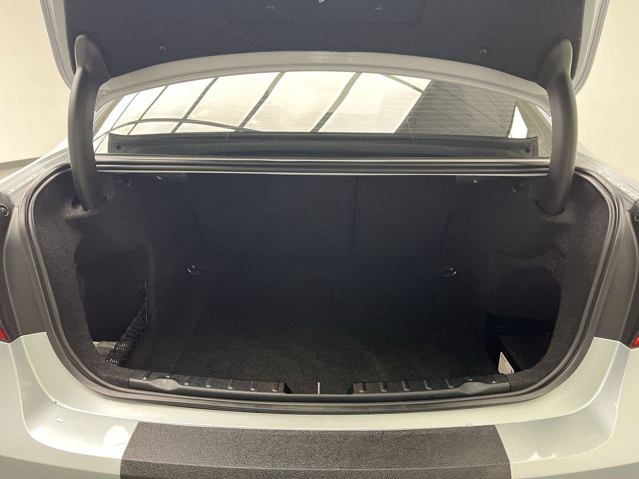 Used 2018 BMW M3 RWD image 28
