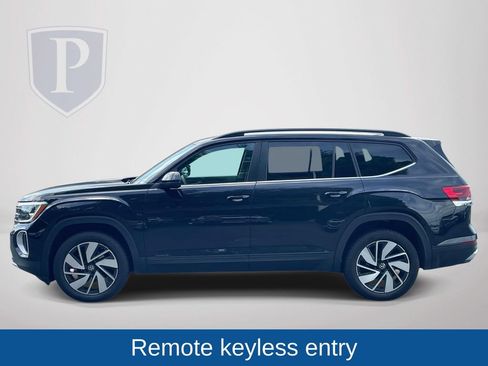 Used 2025 Volkswagen Atlas SE AWD/4WD image 4