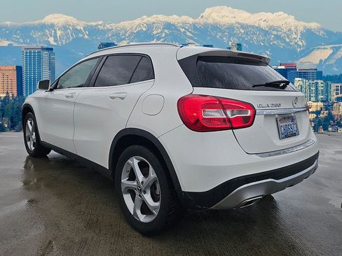 Used 2019 Mercedes-Benz GLA 250 4MATIC image 5