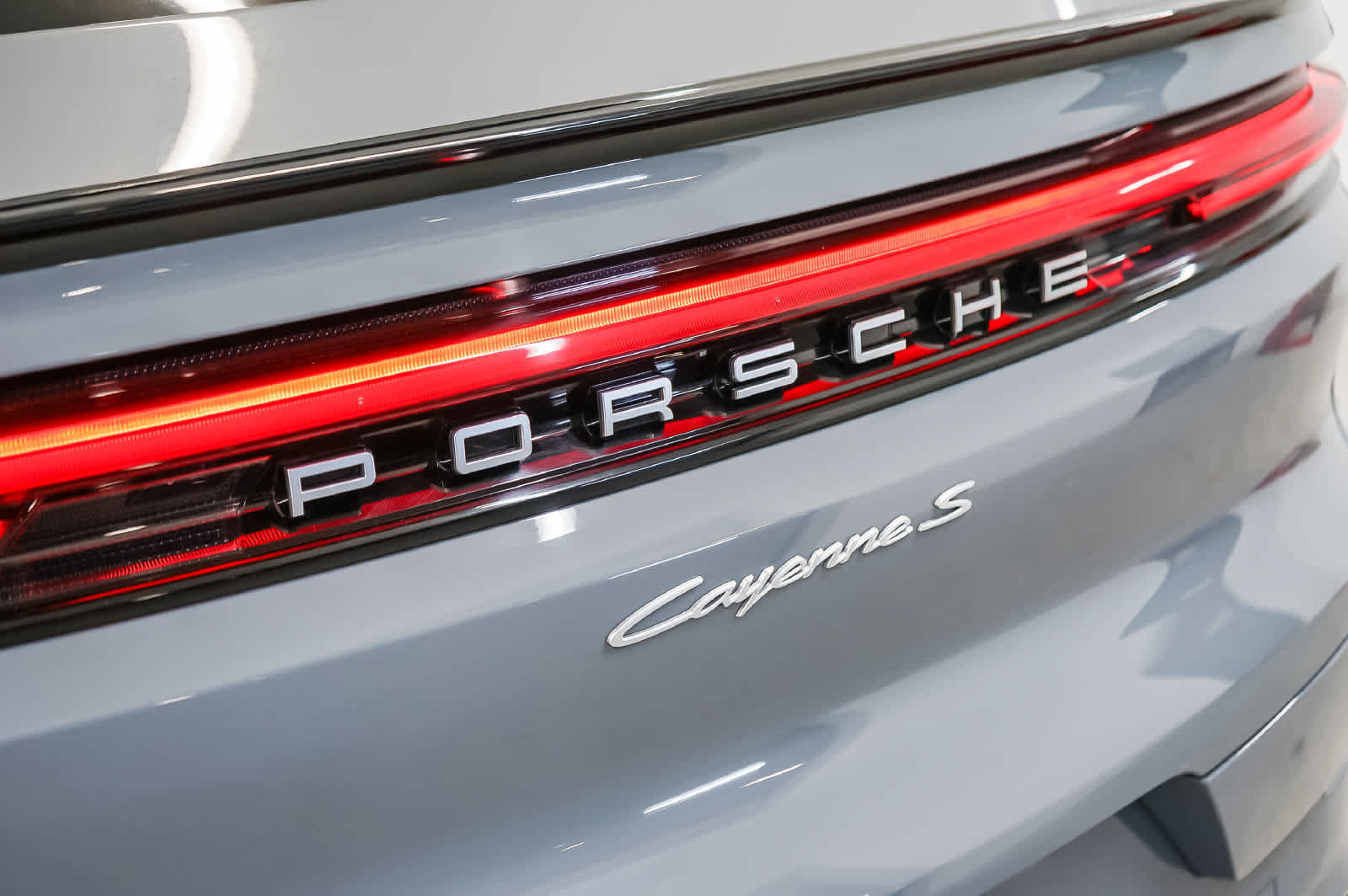 Certified 2024 Porsche Cayenne S AWD/4WD image 6