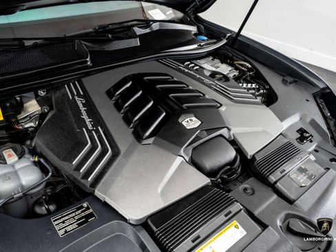 Used 2023 Lamborghini Urus S image 5