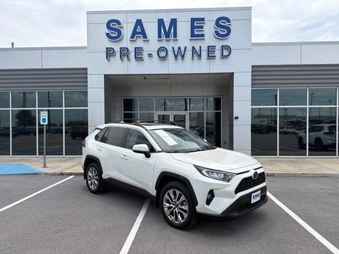 Used 2021 Toyota RAV4 XLE Premium FWD image 1