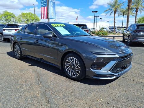 Certified 2025 Hyundai Sonata Limited image 3