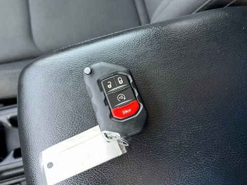 Used 2020 Jeep Wrangler Unlimited Willys image 29