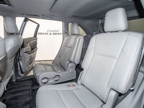 Used 2015 Toyota Highlander Limited w/ Driver Technology Package AWD/4WD image 50