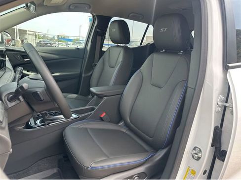 New 2026 Buick Encore GX Sport Touring w/ Comfort Package FWD image 6