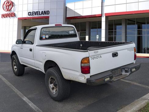 Used 2004 Toyota Tacoma PreRunner RWD image 4