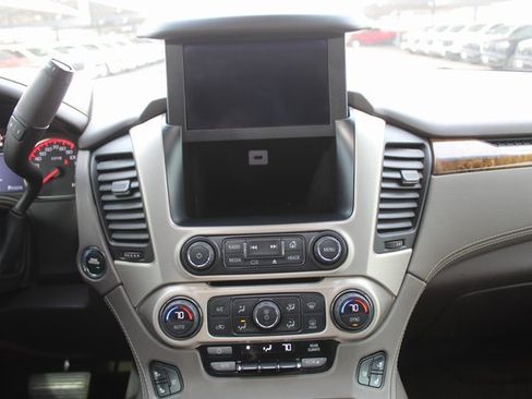 Used 2015 GMC Yukon Denali w/ Premium Package image 33